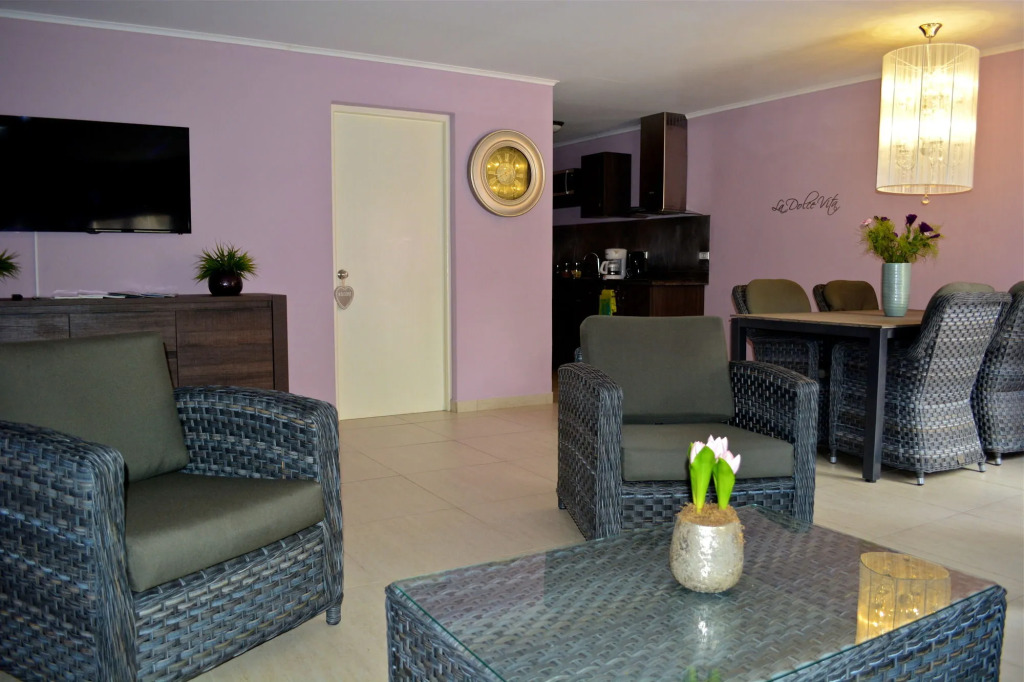 Cadushi Apartments