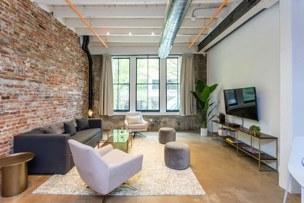 Inventors Loft 1 - Relax/play/explore- Center City