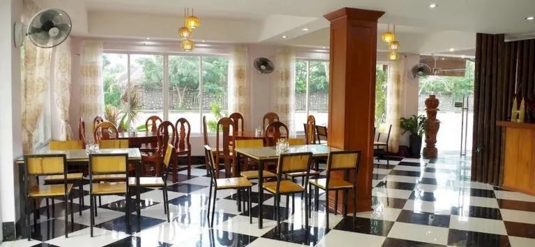 Ocean Breeze Hotel