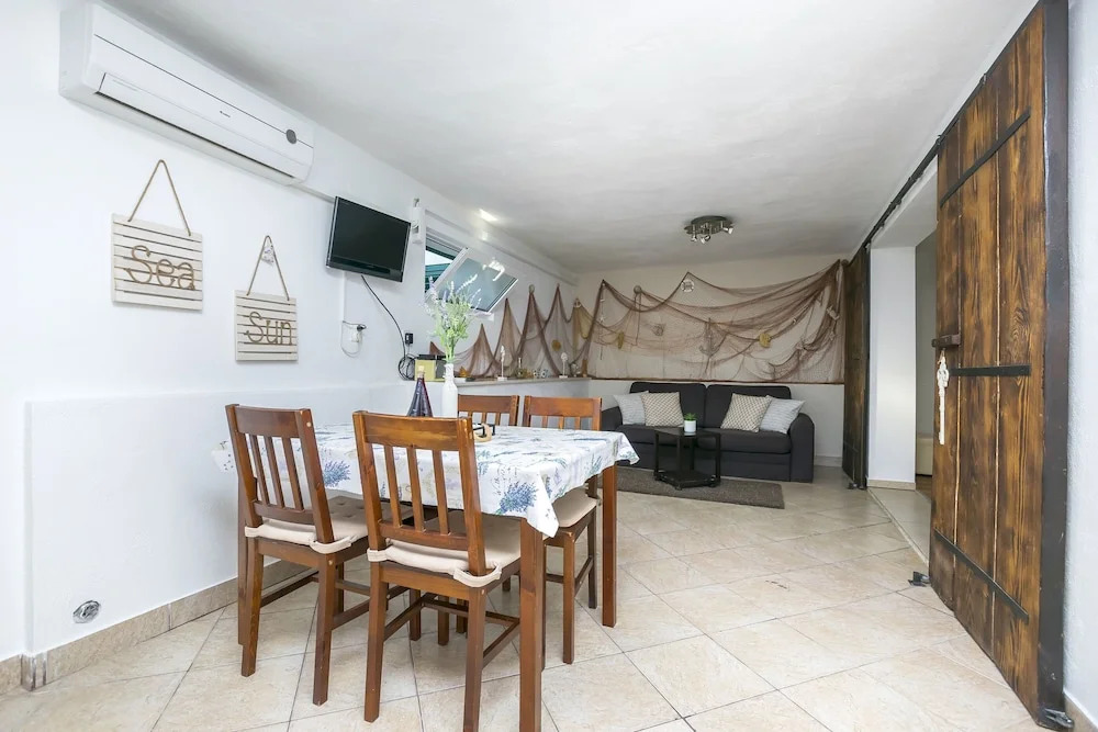 House Ivana