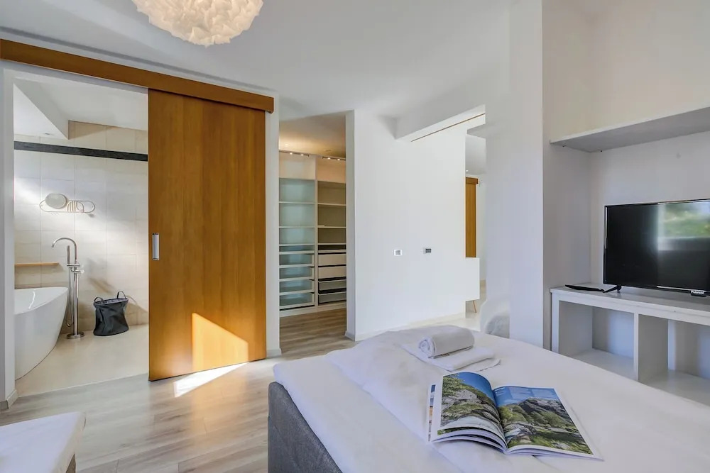Lugano Lake View Villa with Private Pool