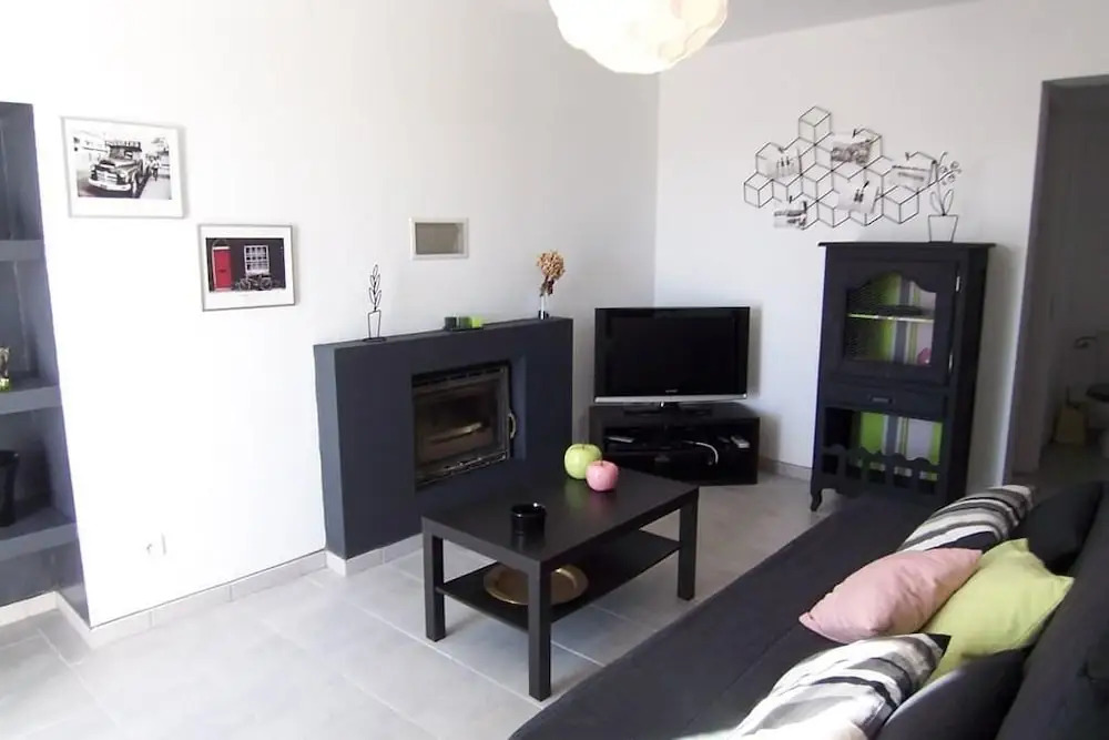 APARTMENT CHIOLA RDC - BEACH ON FOOT- SOLARO Apartment 1