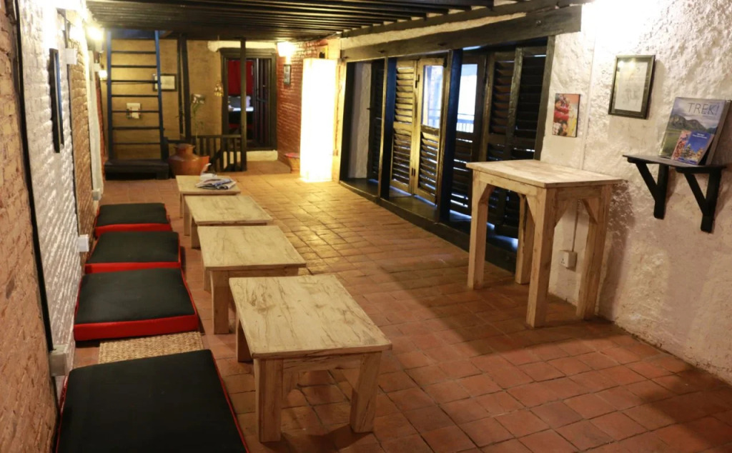 Hira Guest House