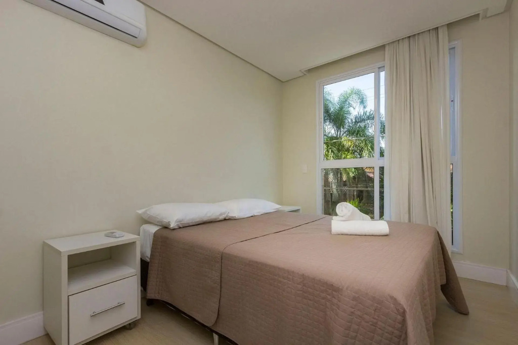 Porto Fino 106 - 200m da praia de Bombinhas - Roupas de cama & kit amenities - Ótimo custo-benefício