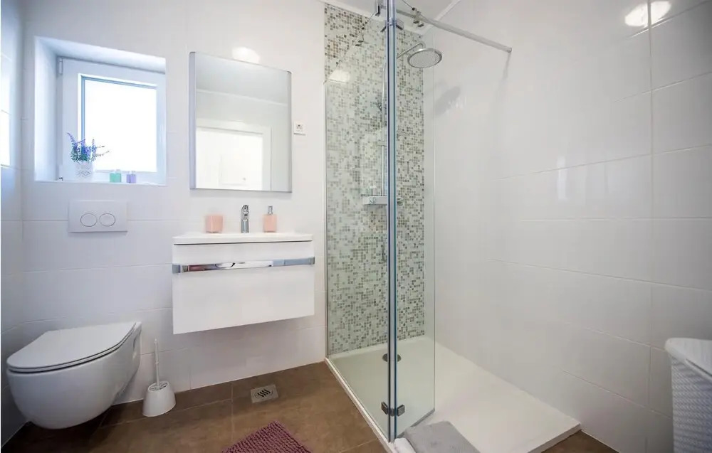 Awesome Home in Novalja With Wifi, 4 Bedrooms and Outdoor Swimming Pool
