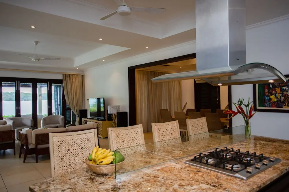 Spas Villas Eden Island