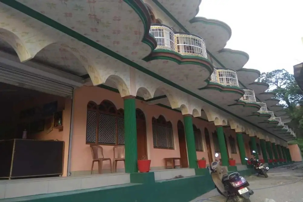Hotel महिमा रेसॉर्ट