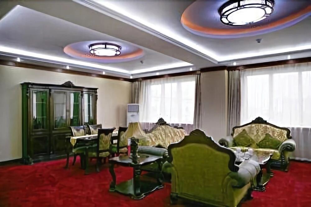 James Joyce Coffetel Hotel (Qinhuangdao Development Zone Yanshan University)