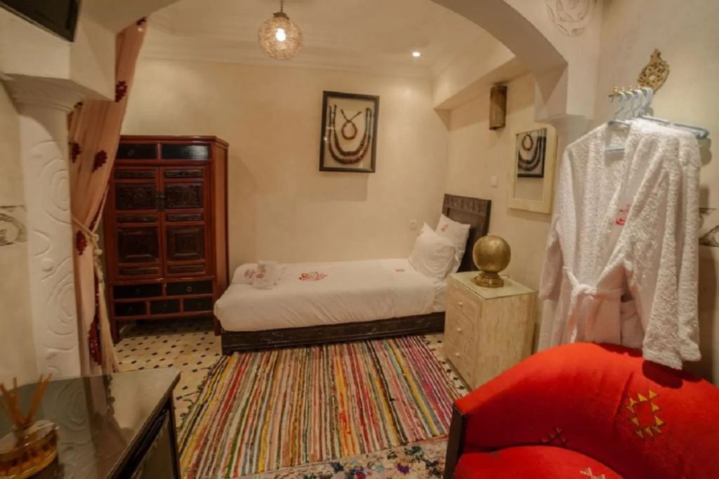 Riad Ikalimo 1