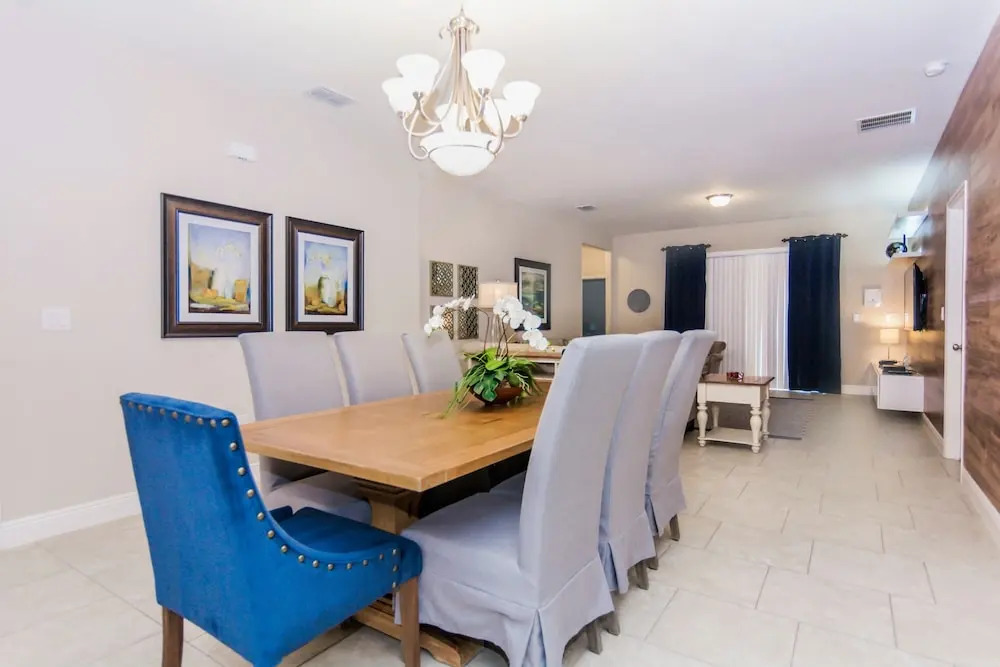 Spacious and Gorgeous Home ST5148