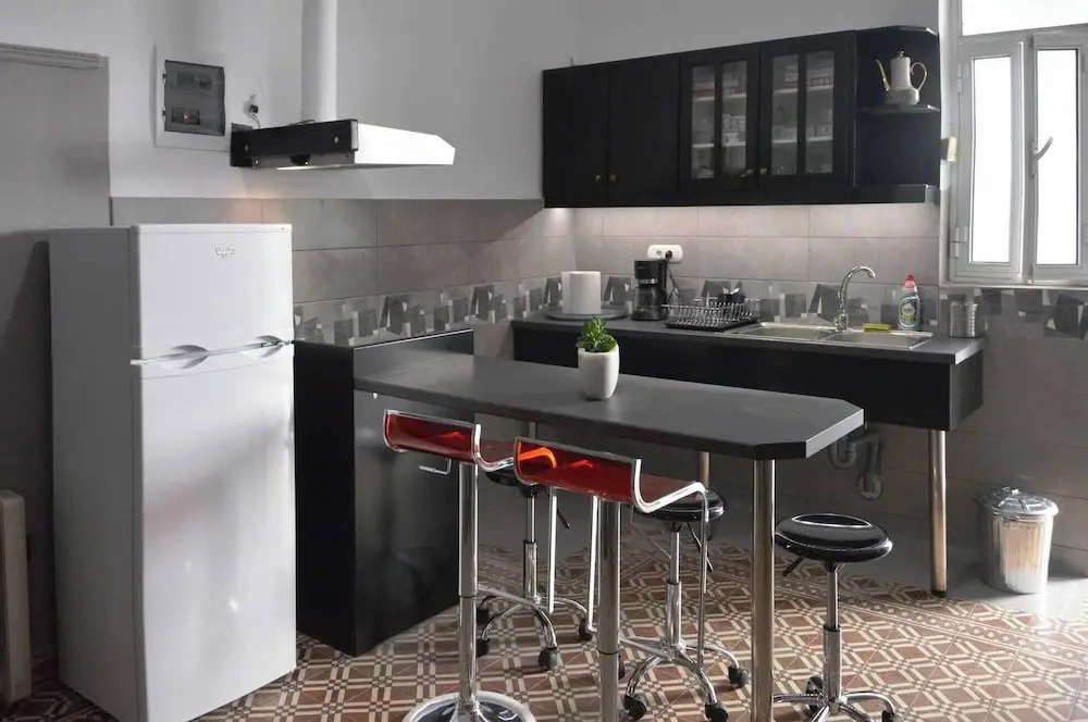 Renovated Home Next To Old Town