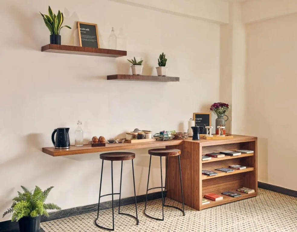 Minimalist Poshtel & Suites