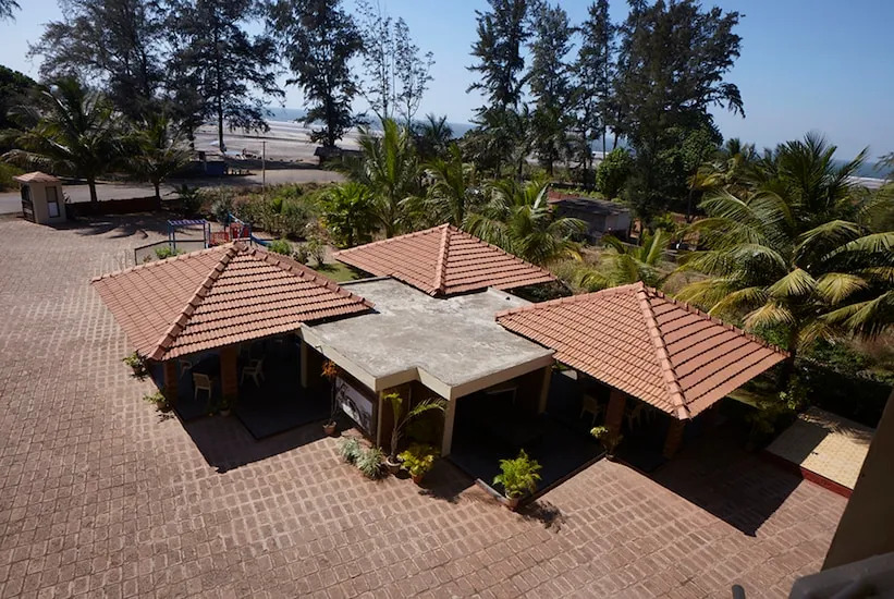 Sagar Sawali, Karde Beach View Resort