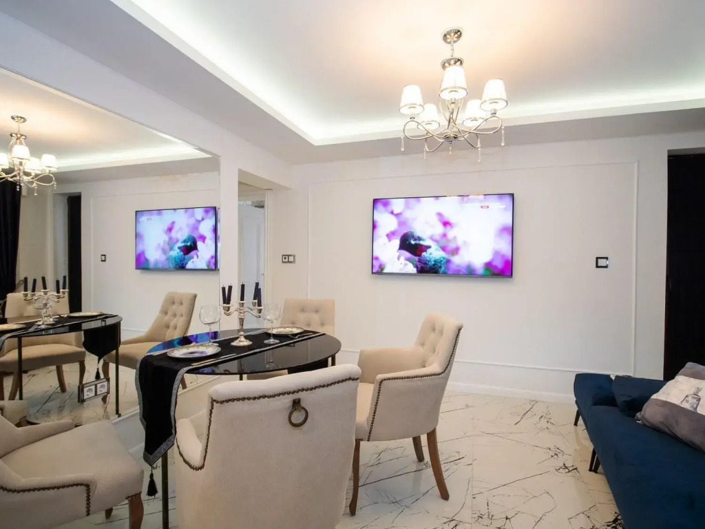 Paradise Center Apartment 2