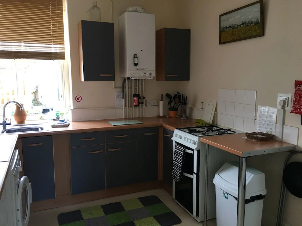 Homely 2- bed Apartment -ground Floor-sleeps 4
