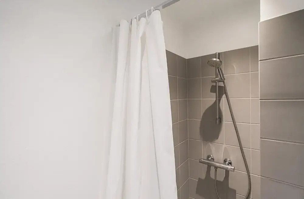 Refurbished 1-bed Close to Metro and Airport