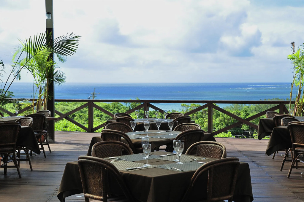 THE NEST ISHIGAKI