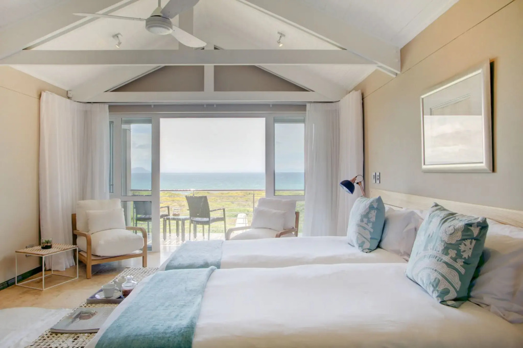 Abalone Guest Lodge