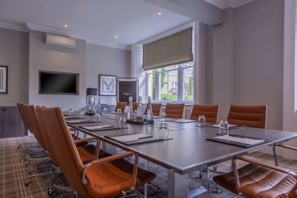 Oatlands Park Hotel