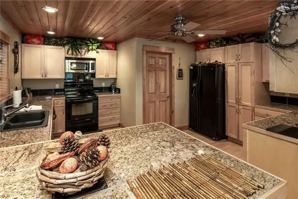 Los Nation - Four Bedroom Cabin