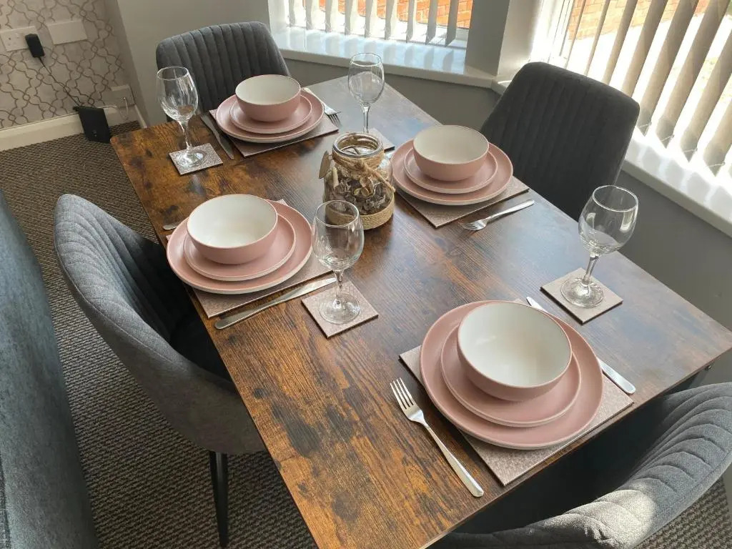 Blackpool Sleepover Apartment 2 Free Parking Sleeps 6