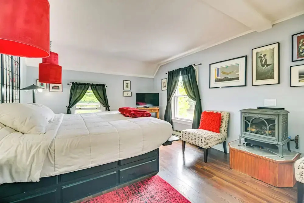 1 Mi to Main St Fryeburg: Historic Family Home