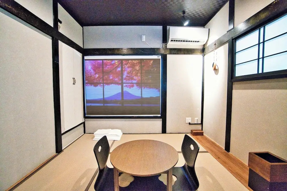 Tokyo Nook