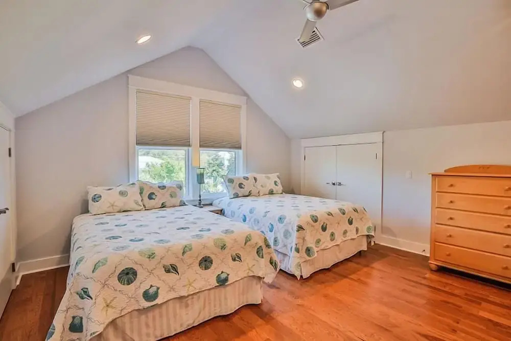 GULF DREAMS 5 Bedroom Holiday Home by Five Star Properties