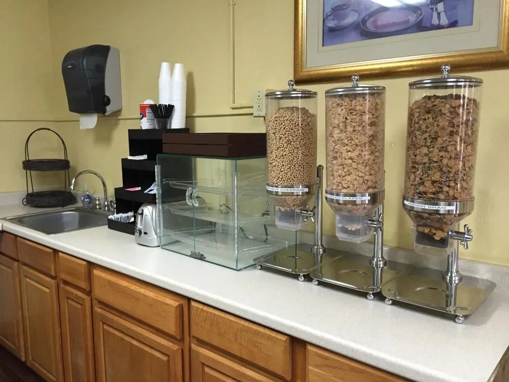 Americas Best Value Inn-Nashville/Airport South