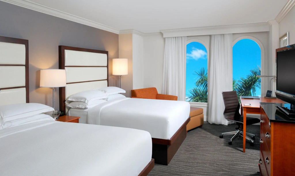 Hilton Naples