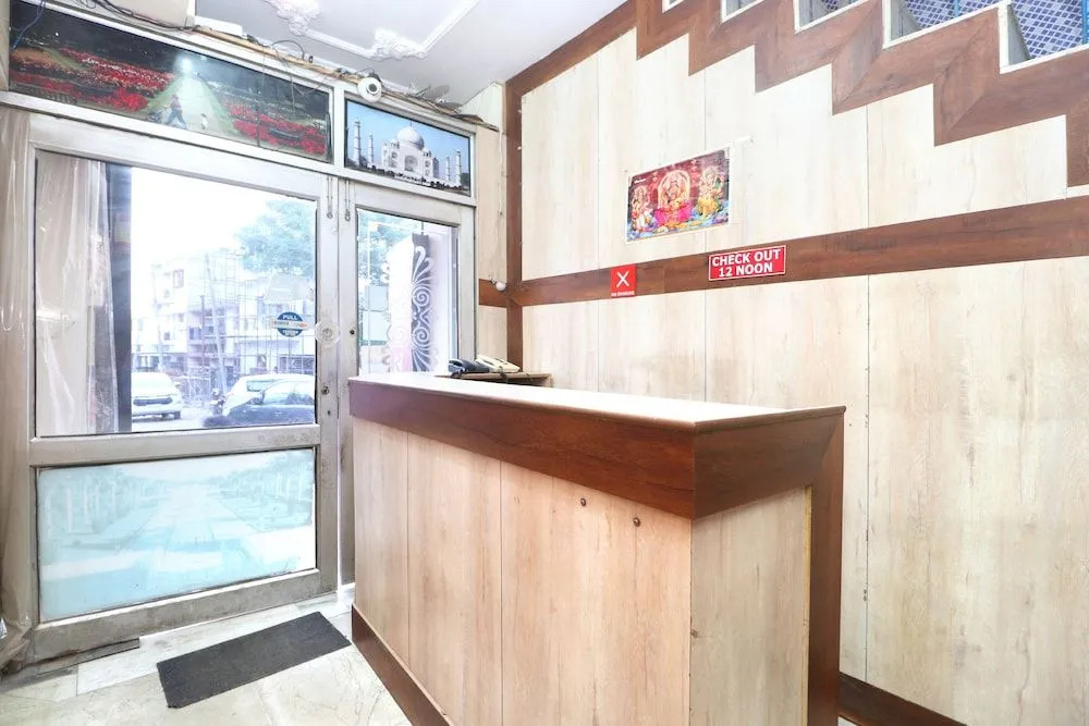 Oyo 38170 Hotel Grand Plaza