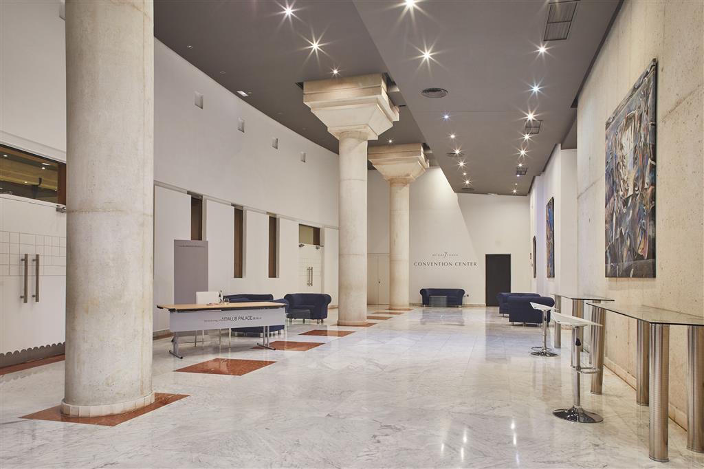 Eurostars Al-Ándalus Palace