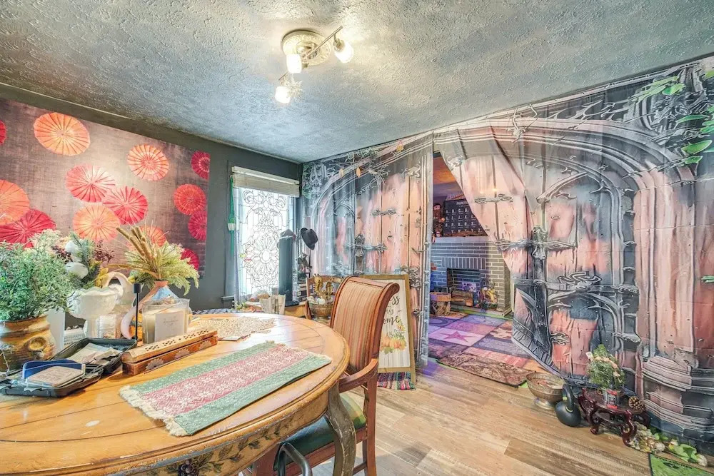 7 Mi to Cuyahoga Valley NP: Walkable Apt!