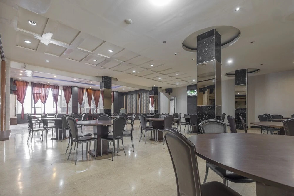 OYO 1081 Allson City Hotel Makassar