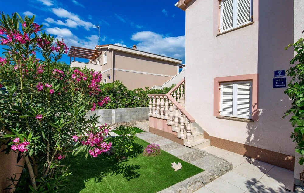Awesome Home in Povljana With Wifi and 2 Bedrooms
