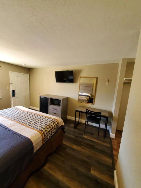 River Inn Motel