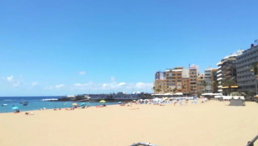 Charming 2 rooms Apartment, 3 beds, 8 min walk to Las Canteras Beach