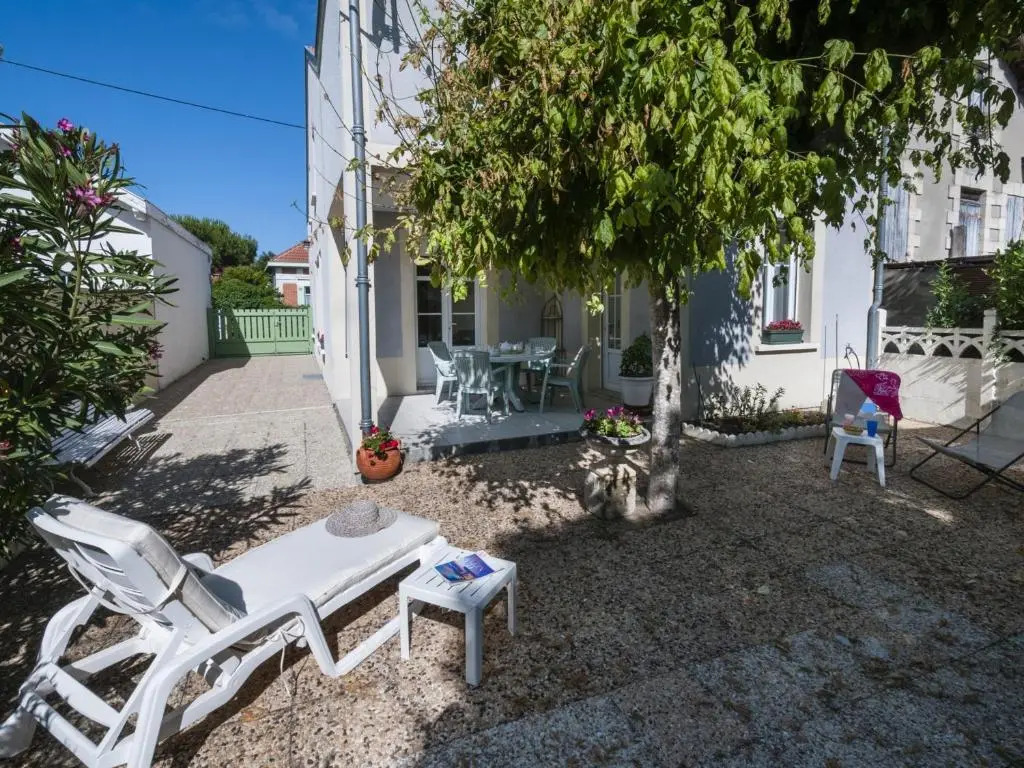 Villa Soulac-sur-Mer, 4 pièces, 8 personnes - FR-1-648-26