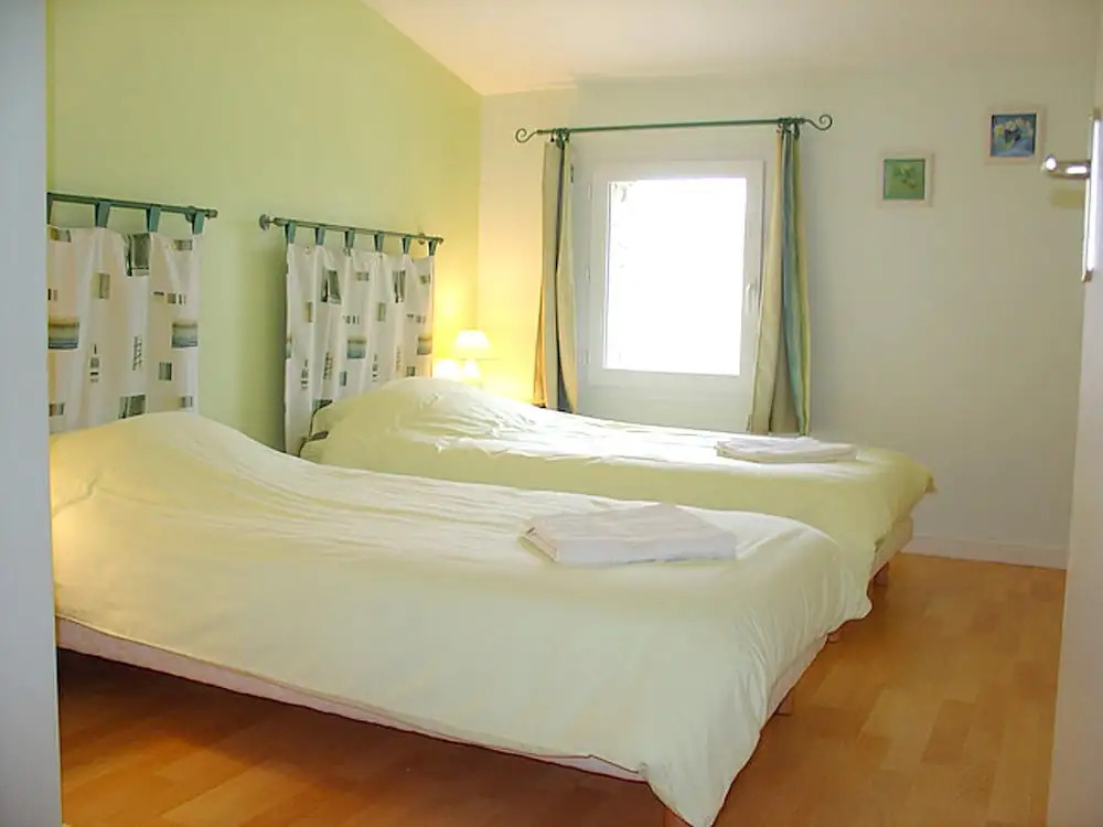 House With 5 Bedrooms in Saint-vincent-la-châtre, With Pool Access, Fu