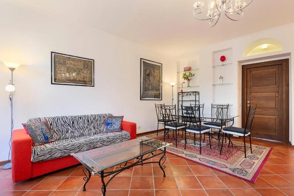 Dolfin - Nel Centro di Stresa - by Impero House