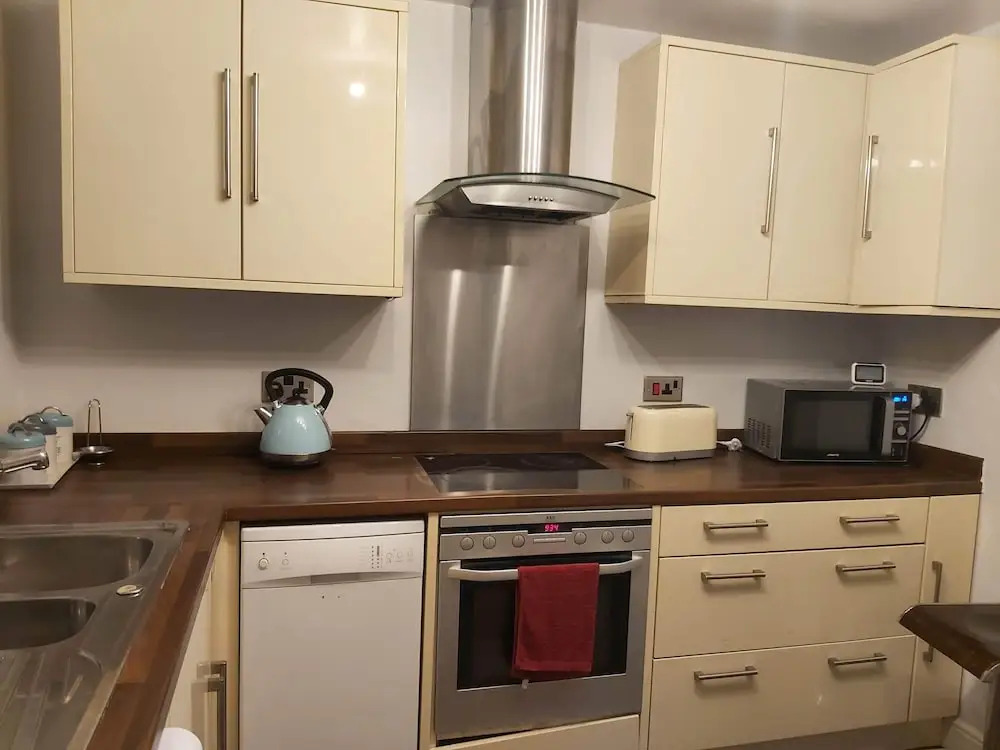 Chelsea House-Huku Kwetu Dunstable-3 Bedroom House-Garden-Free Wifi-Private parking