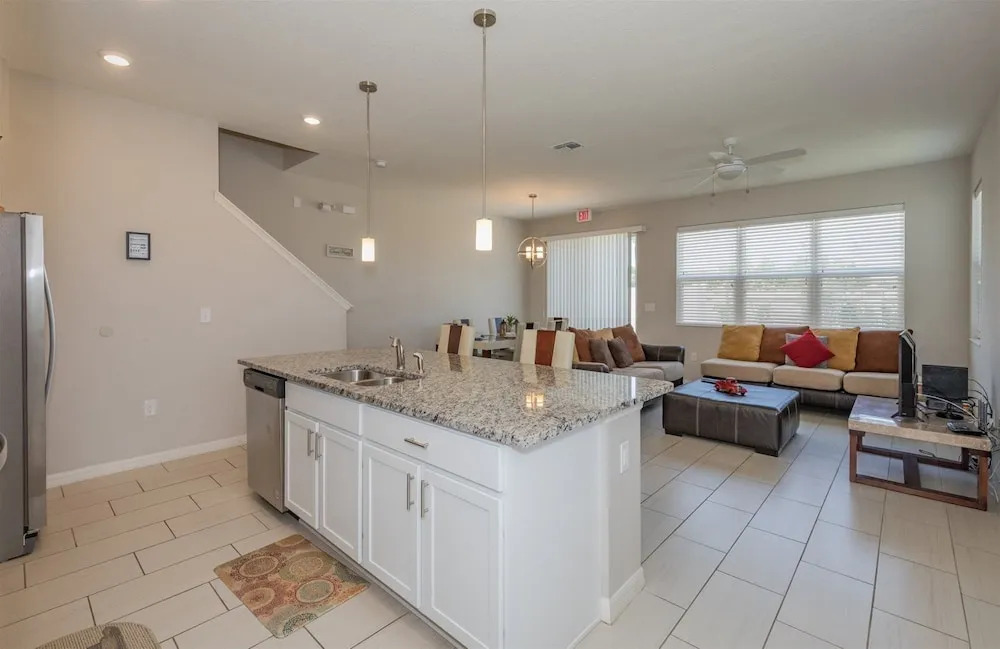 Compass_bay_5141