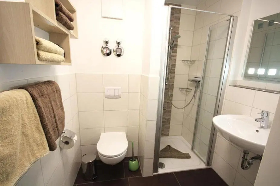 Ferienwohnung-304-Hohe-Lith-strandnah-mit-eigenem-Strandkorb-am-Meer
