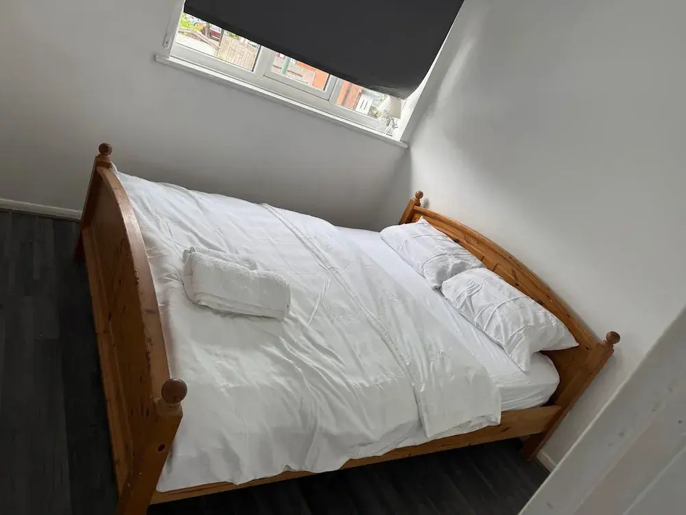 Close London City Airport- Petok - Free Parking
