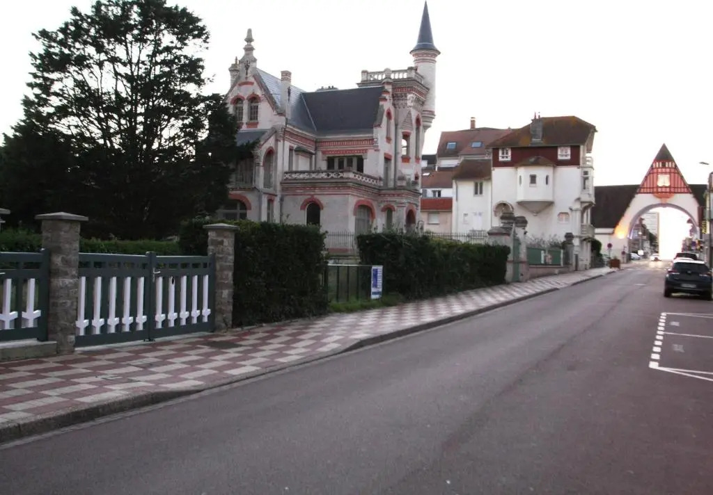 Grande Maison en Cœur de Ville 5 Chambres