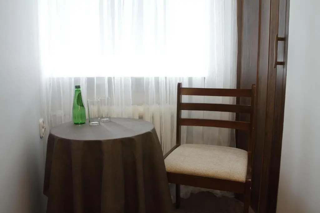 Rest- Pokoje z Łazienkami