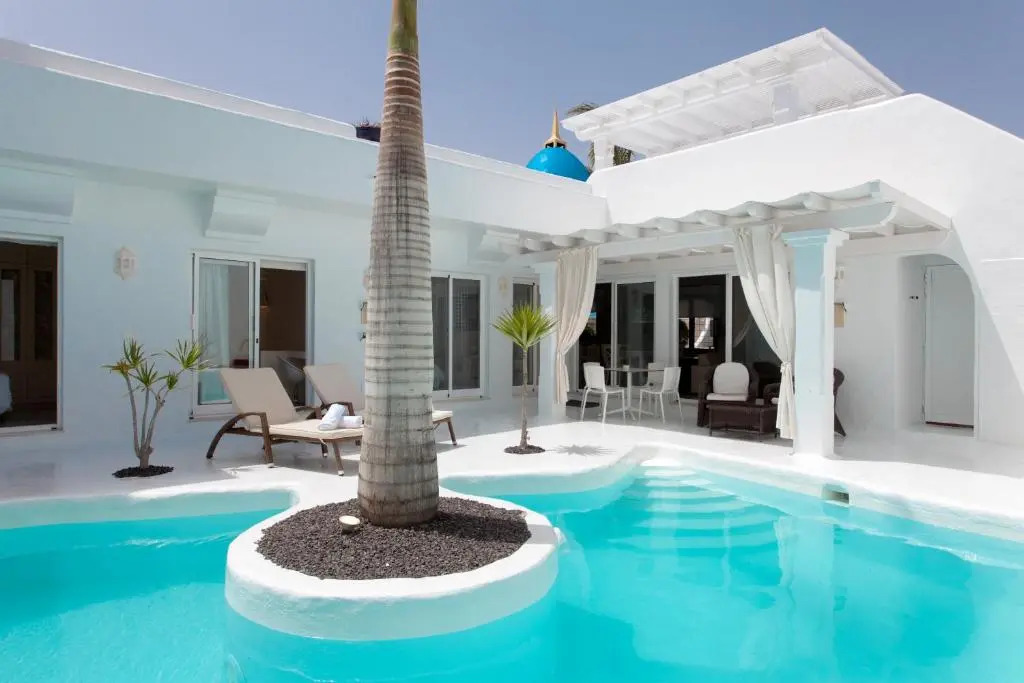 Villa 44