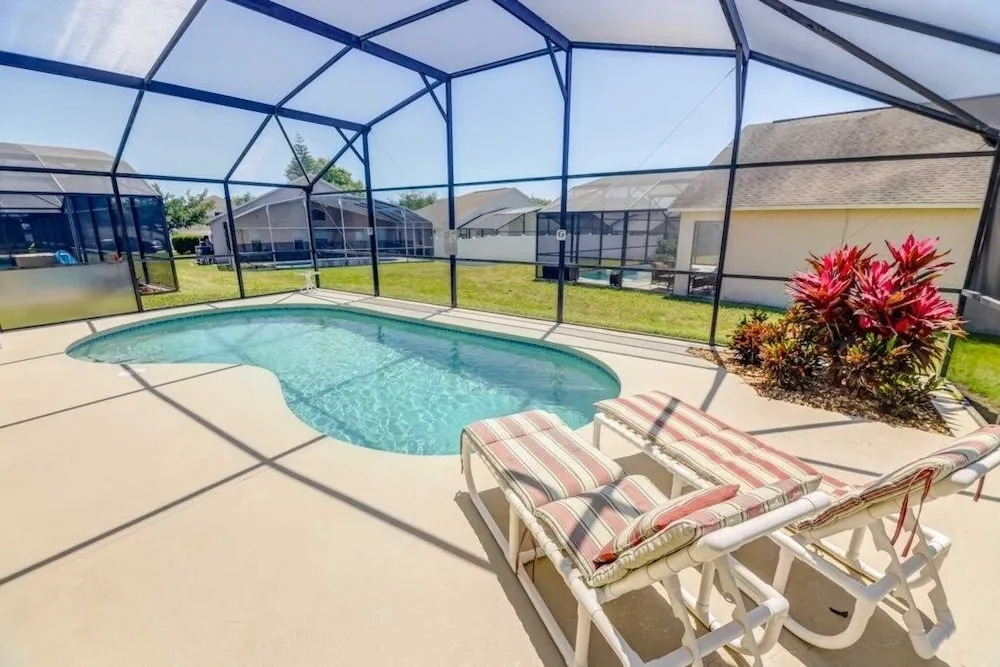 Perfect Family South Facing Pool Sun All Day! 4 Bedroom Home