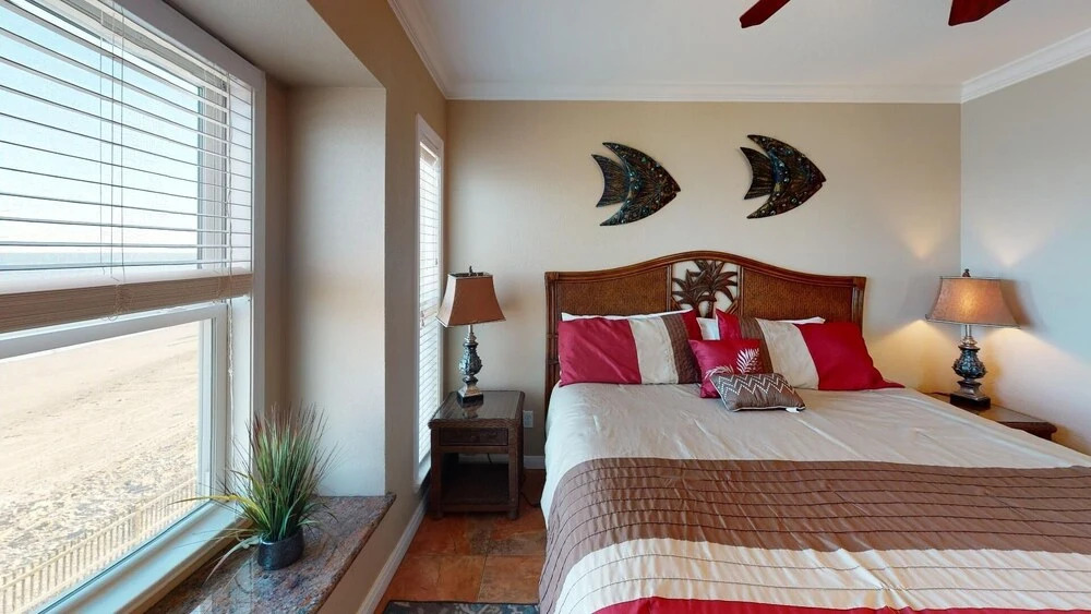 Seascape 1211 2 Bedroom Condo by RedAwning