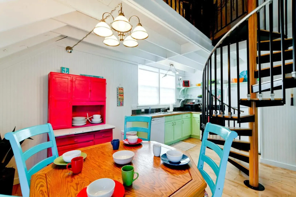 Crows Nest Spinnakers Cottages - 202 - 56th 2